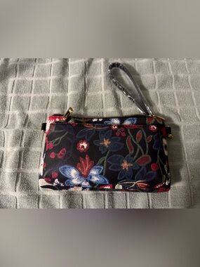 Mellow World Floral Print Wristlet Clutch - Navy Blue